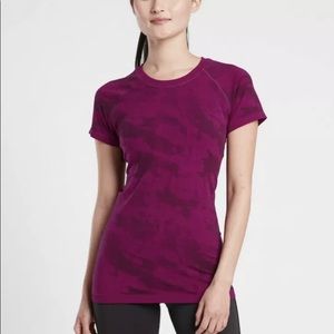 Athleta momentum camo tee XL